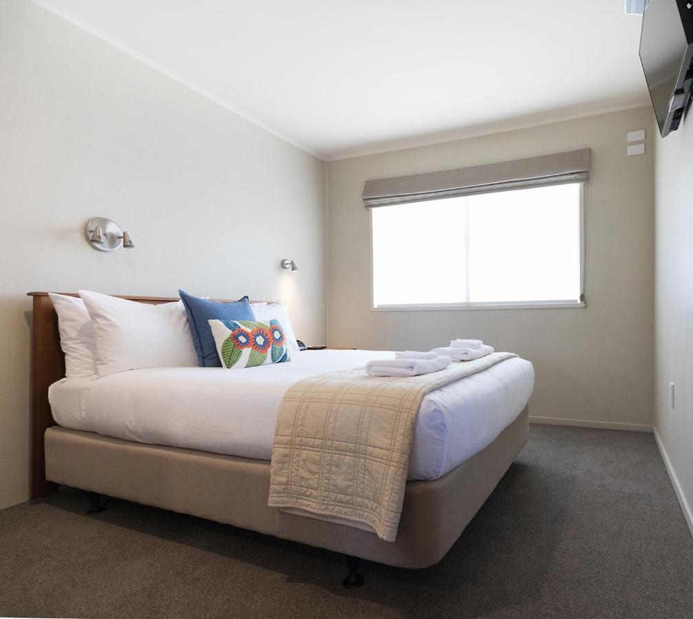 Colonial Court Motor Inn Tauranga Bagian luar foto